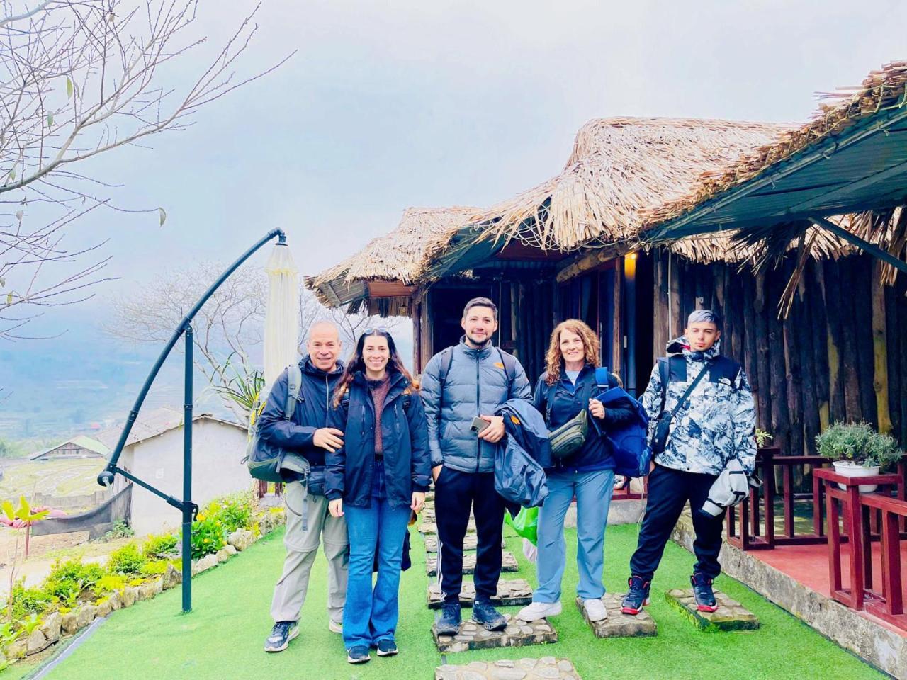 Bed and Breakfast Sapa Eco Hugo Экстерьер фото
